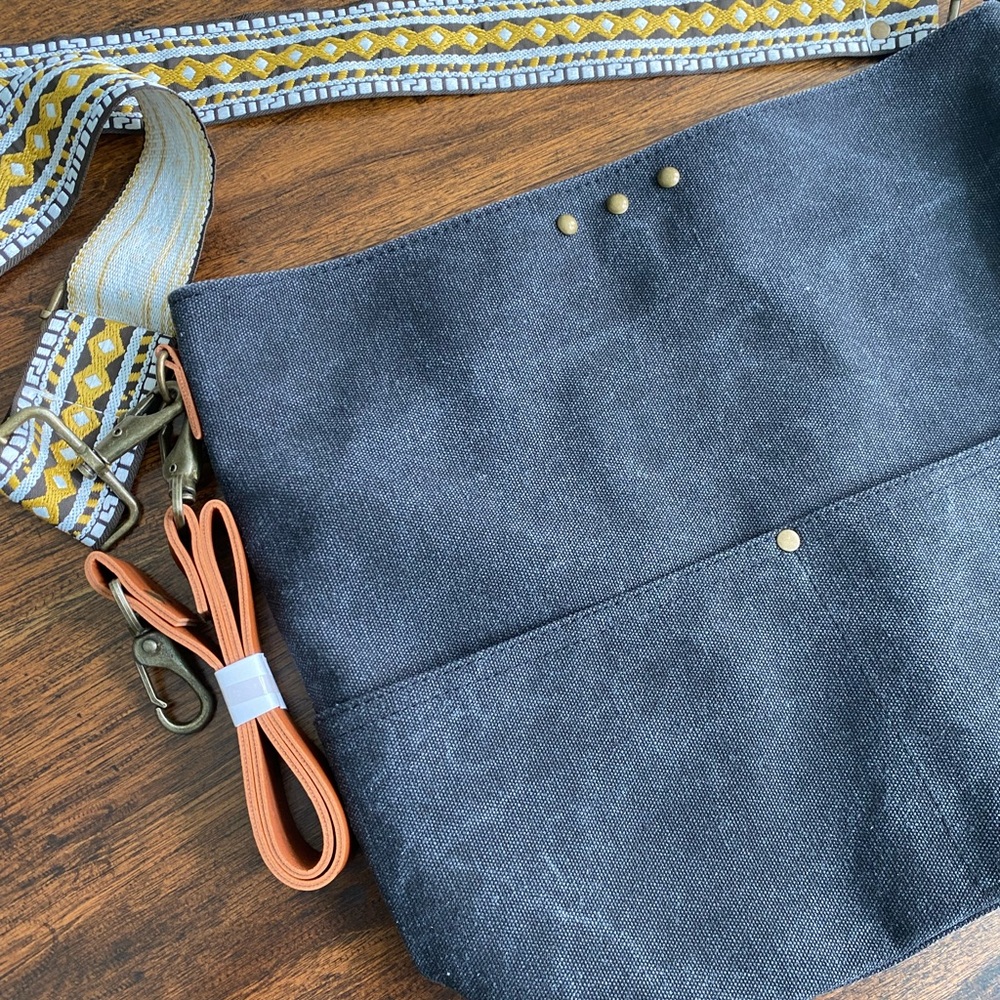 NWOT canvas crossbody (comes with 2 straps!)